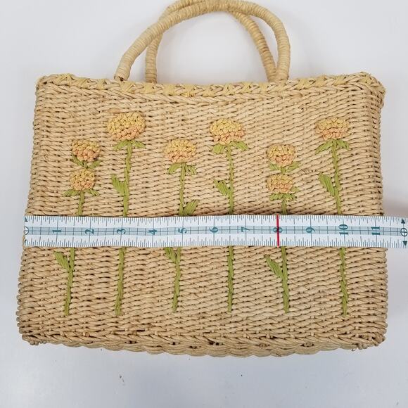 Boho Cottagecore Corn Husk Straw Flower Bag - Picture 5 of 8